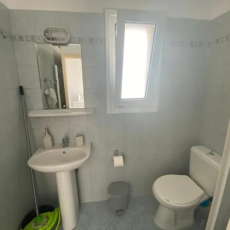 Elia I Apartman Kondoliánika